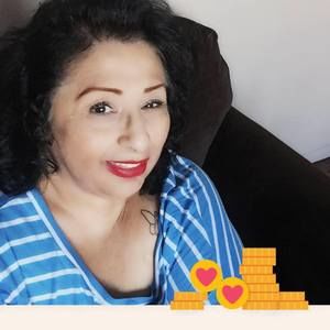 Meet your Posher, Cynthia